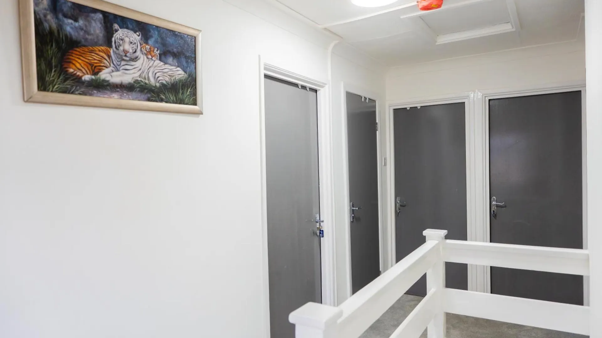 Beautiful Modern Home In London, Free Parking, Family Home, Sleeps 9, Close To Railway Station Goodmayes Prázdninový dům