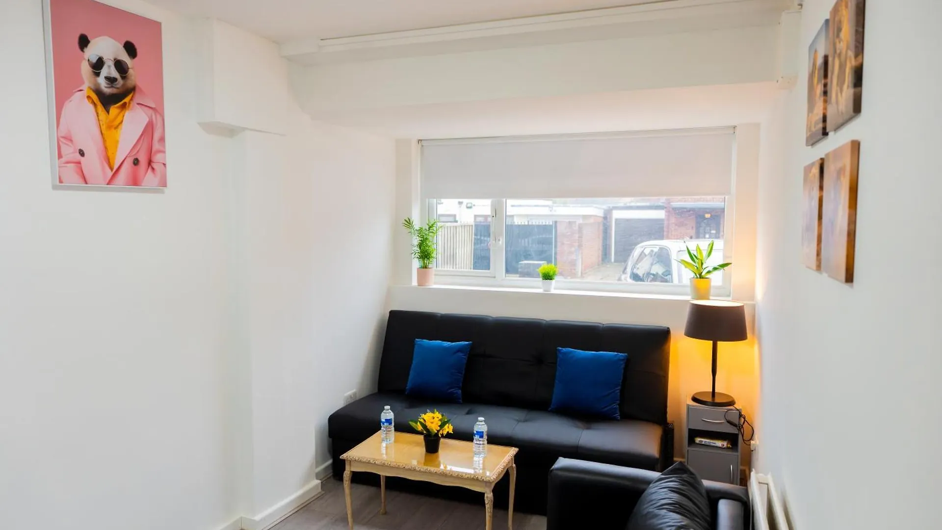 Beautiful Modern Home In London, Free Parking, Family Home, Sleeps 9, Close To Railway Station Goodmayes
