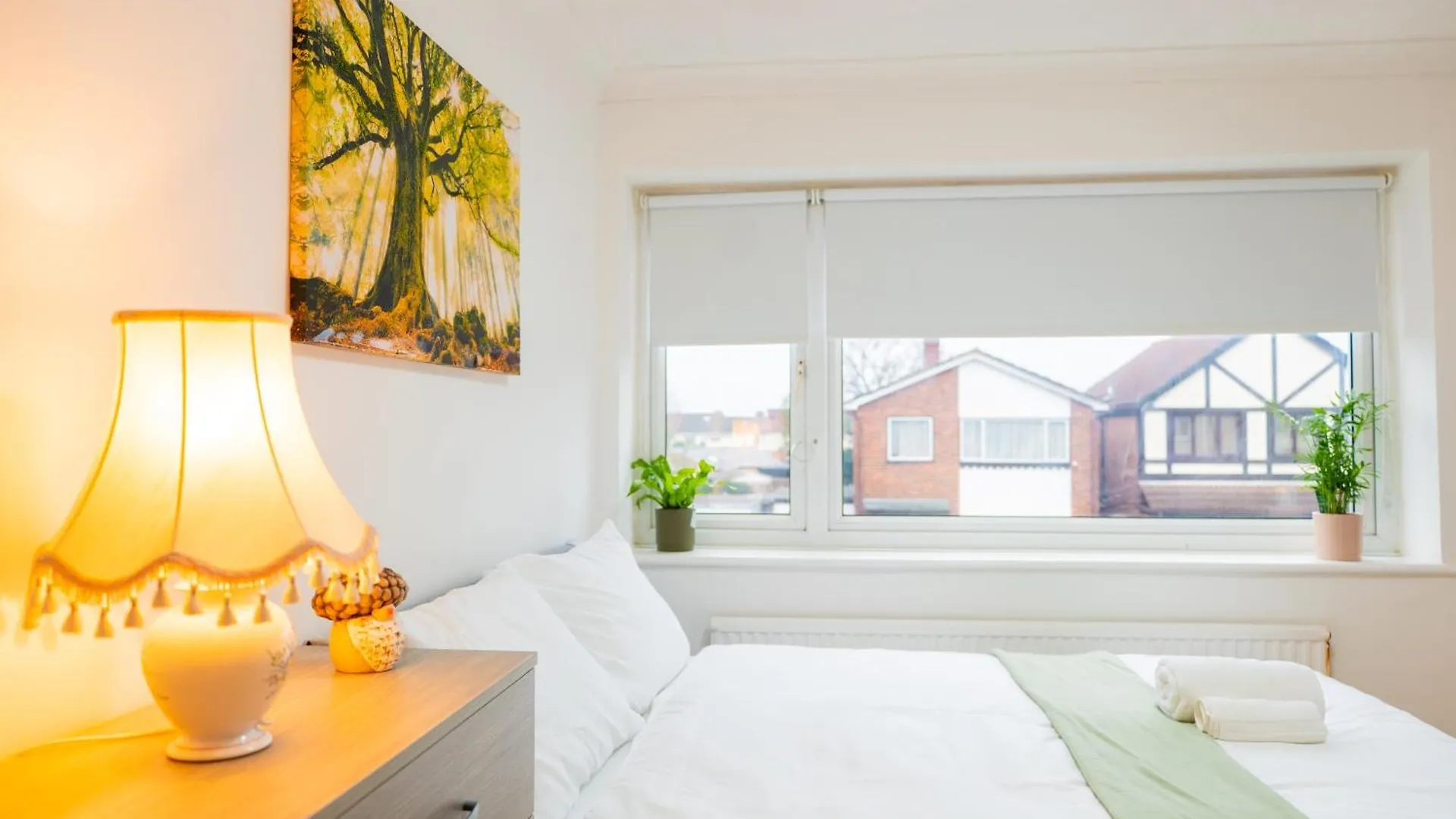 Holiday home Beautiful Modern Home In London, Free Parking, Family Home, Sleeps 9, Close To Railway Station Goodmayes United Kingdom
